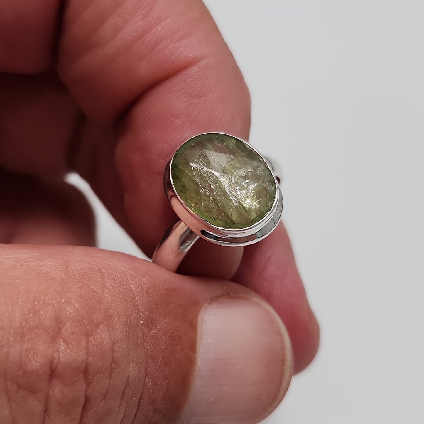 Green Kyanite Ring sz 8