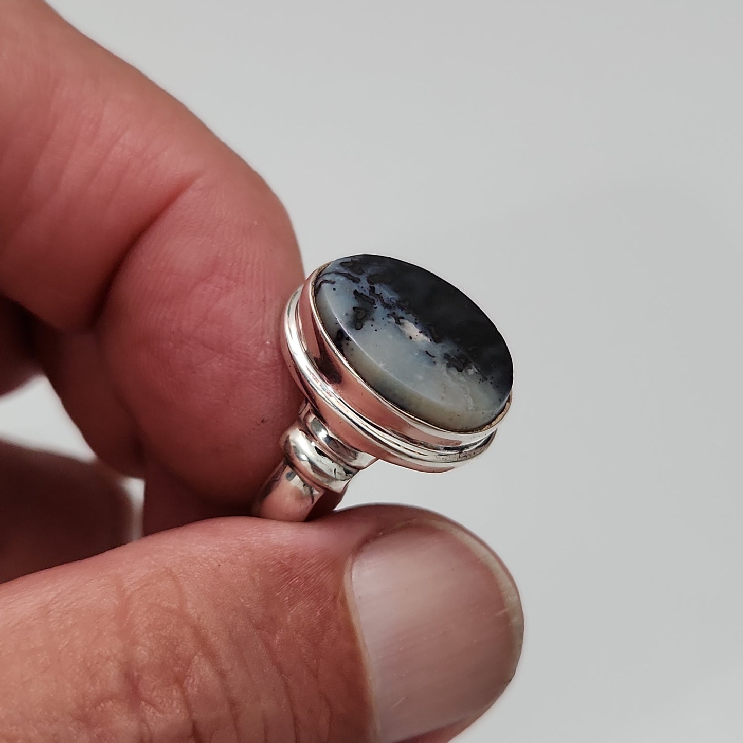 Black & White Agate Ring sz 5.5