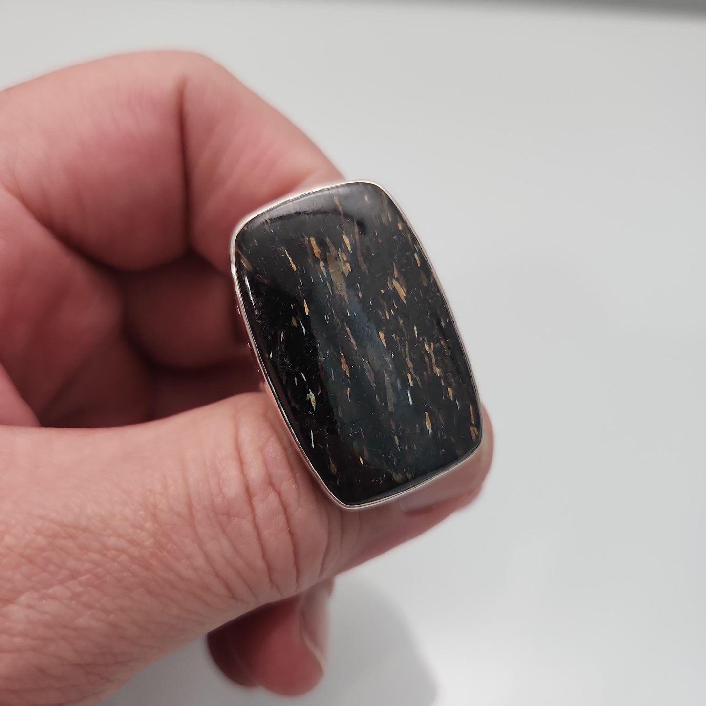 Nuummite Ring sz 10