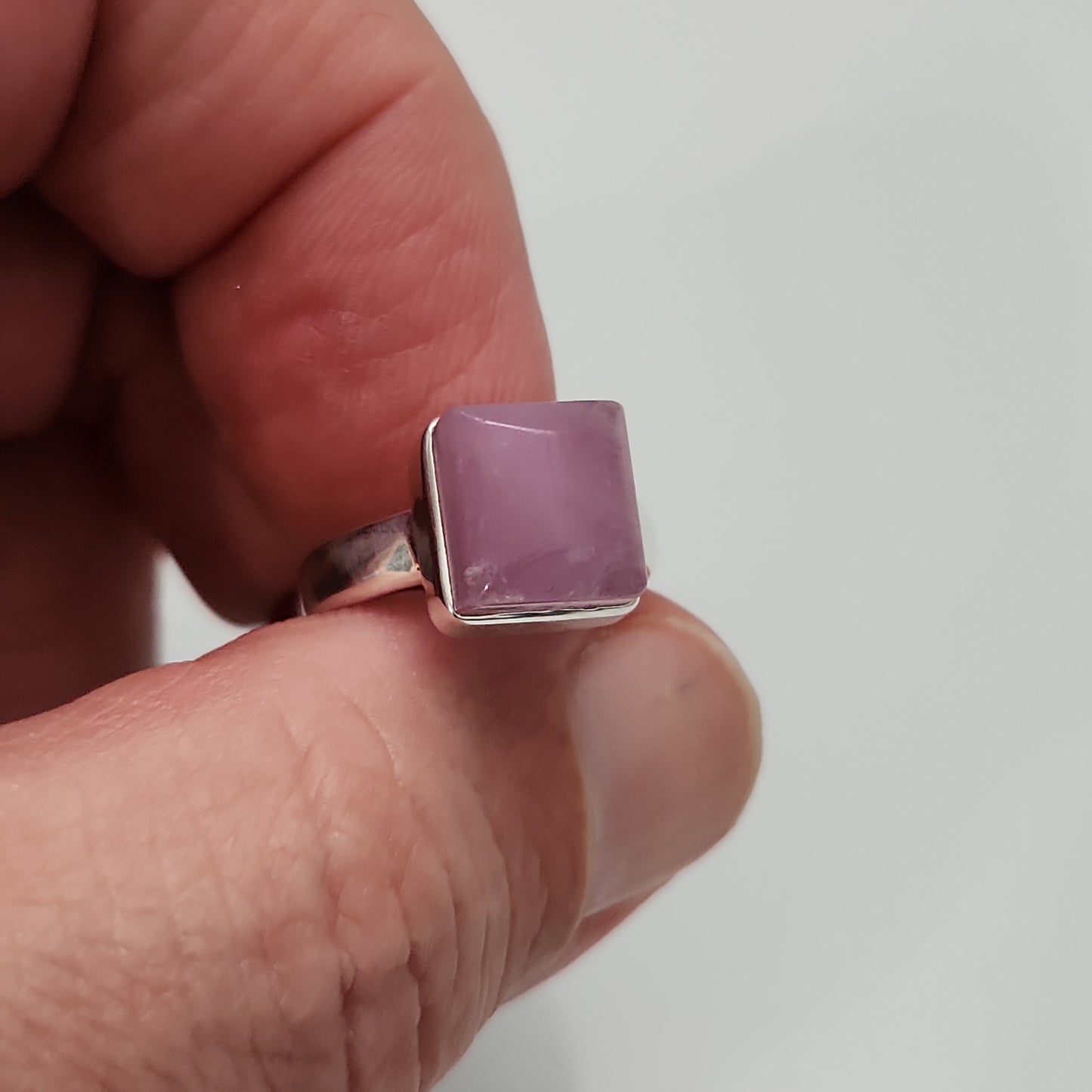Kunzite Ring sz 6