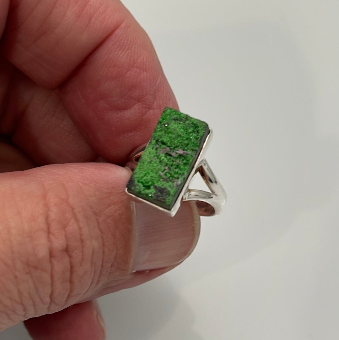 Uvarovite Garnet Druzy Ring sz 6.5