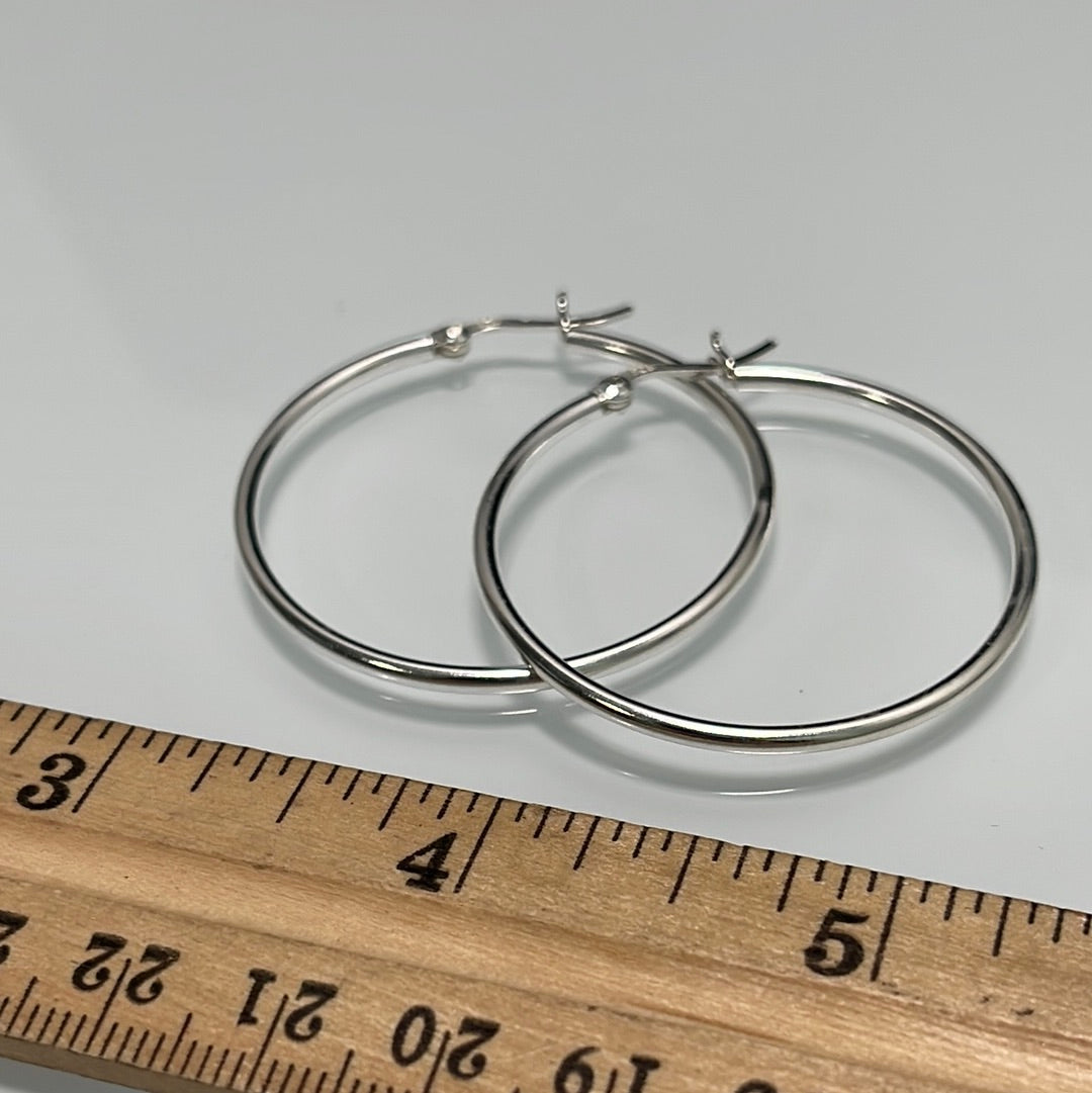 Medium Plain Hoop Earrings
