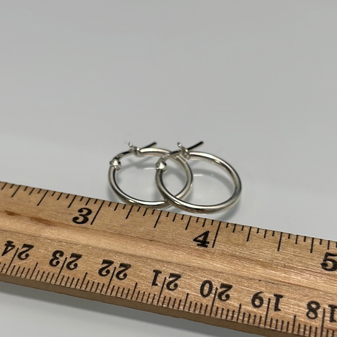 Medium Plain Hoop Earrings