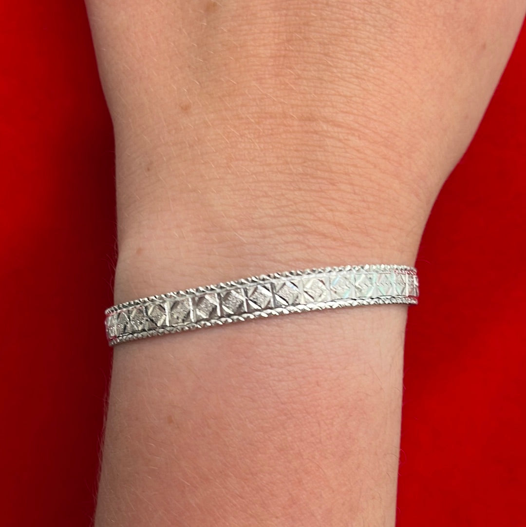 Diamond Cut Herringbone Bracelet 6.8mm