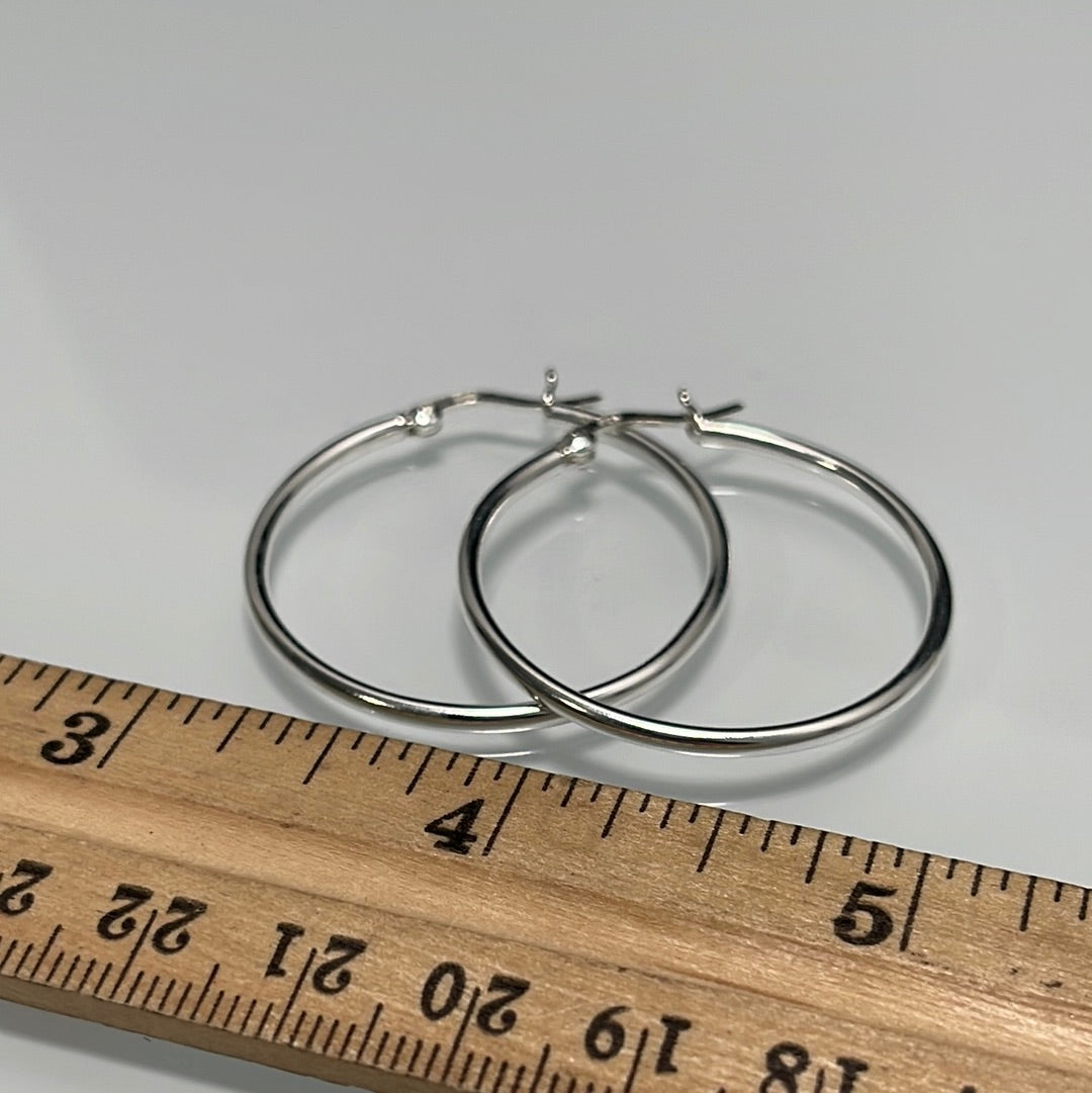 Medium Plain Hoop Earrings
