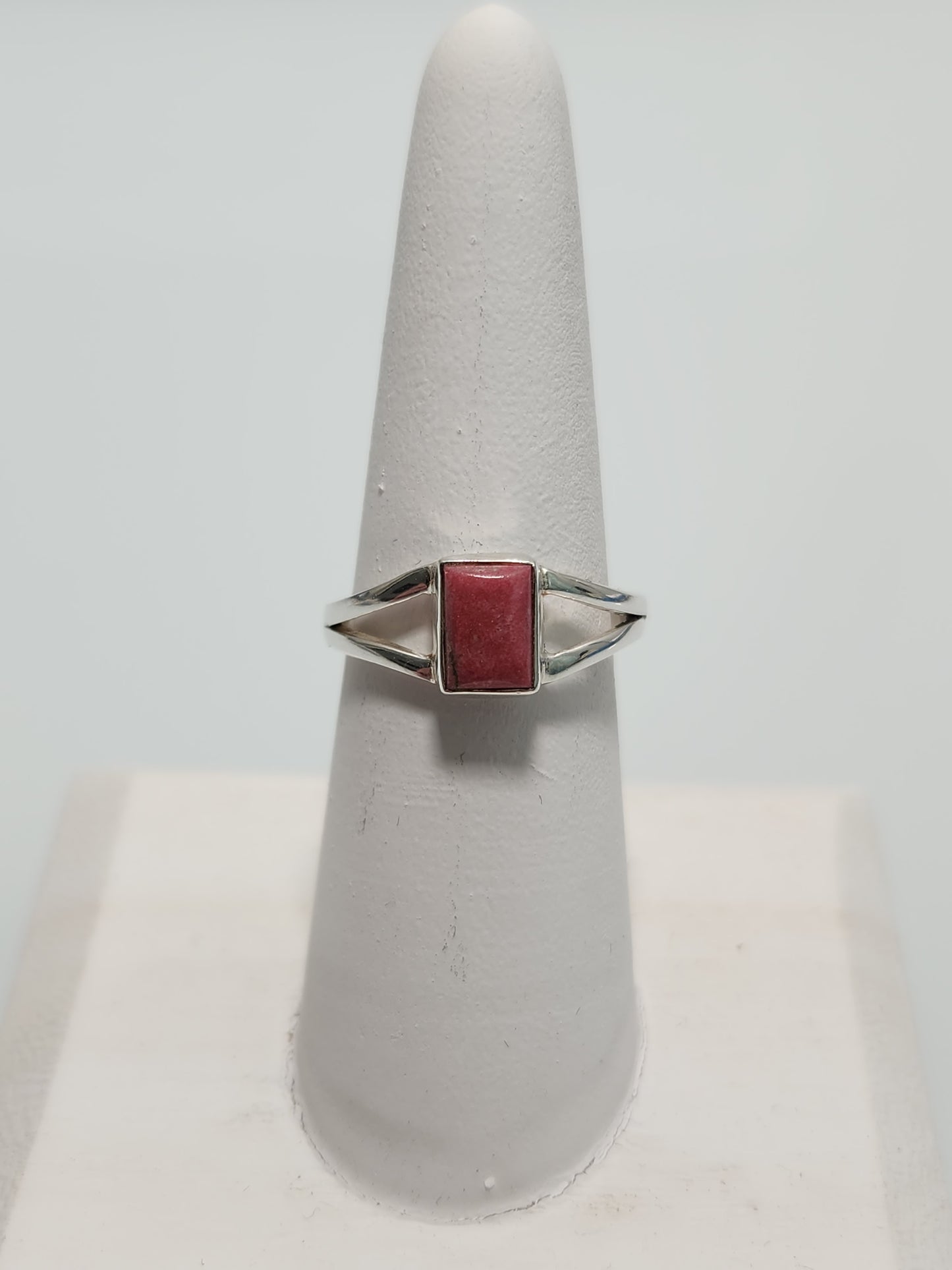 Thulite Ring sz 5-10