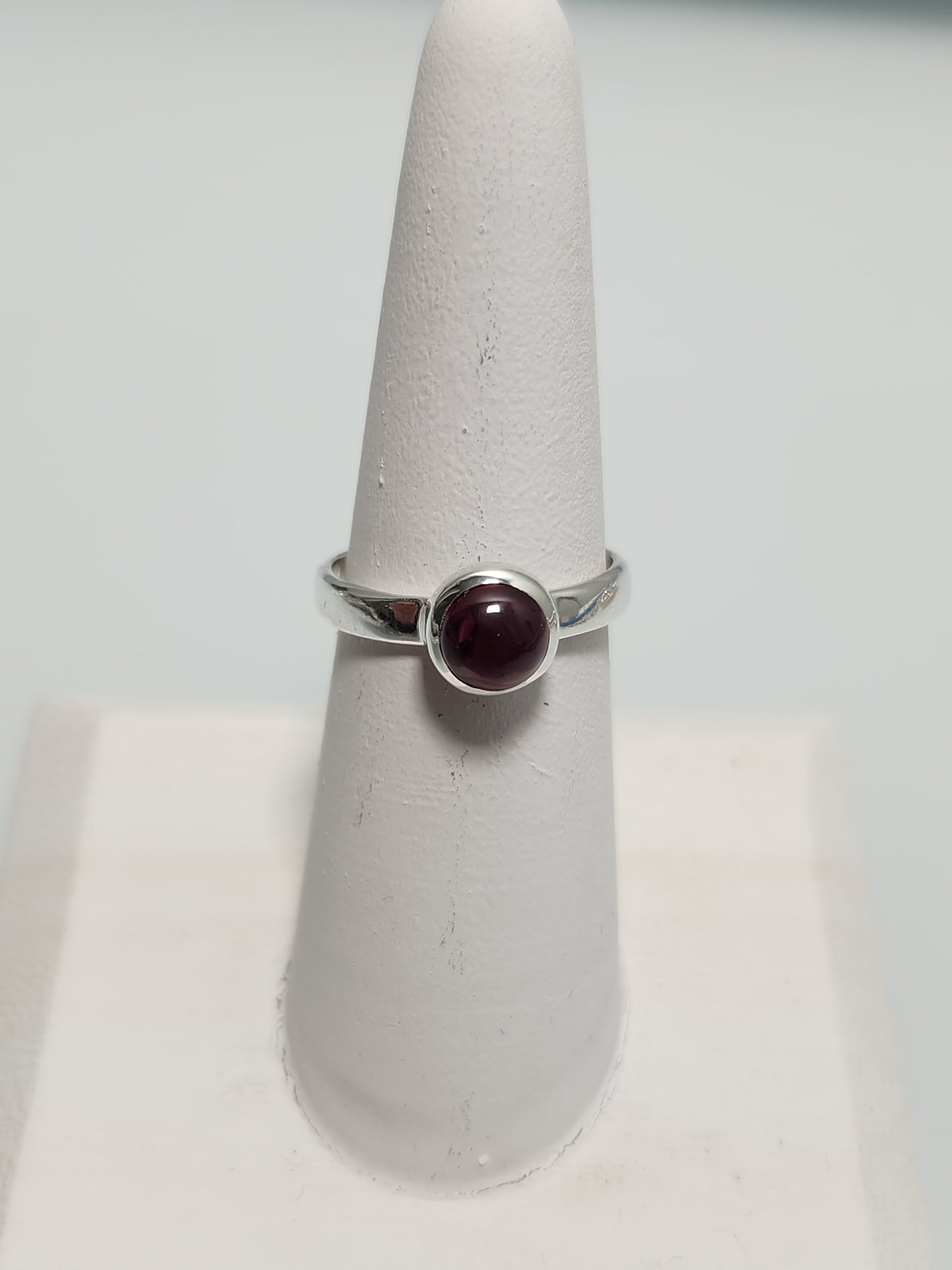 Garnet Ring sz 5-12
