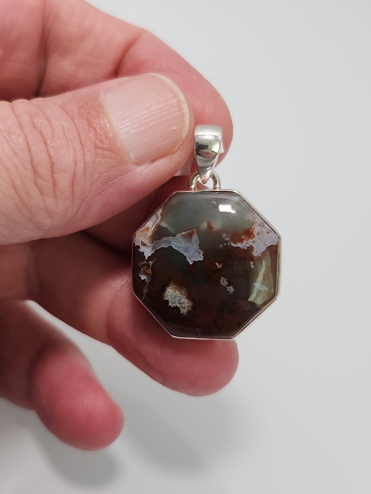 Aquaprase Chalcedony Pendant