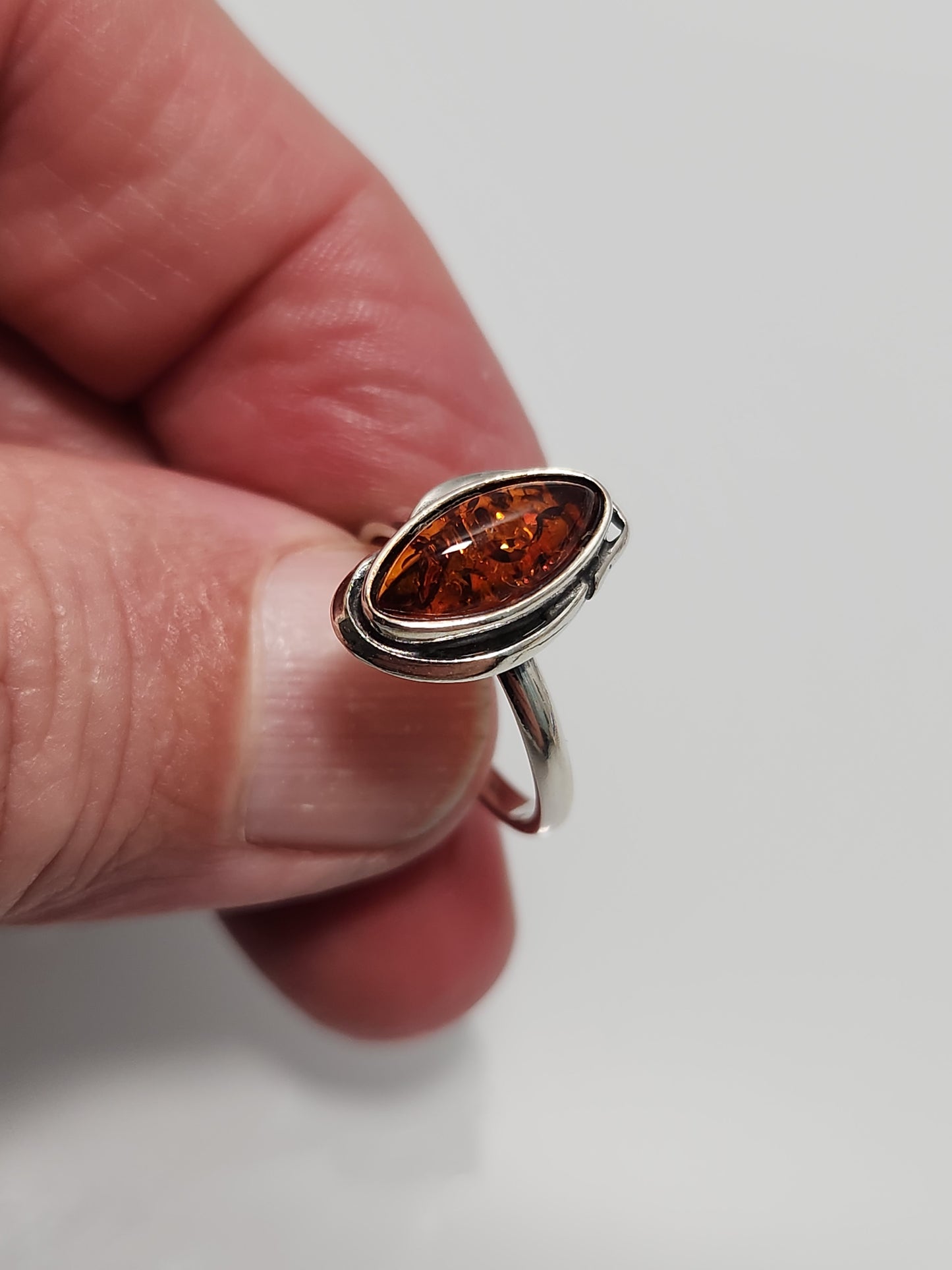 Amber Ring sz 7