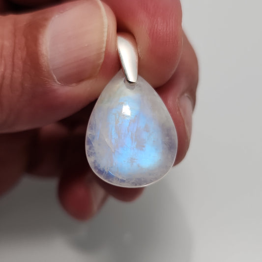 Rainbow Moonstone Pendant