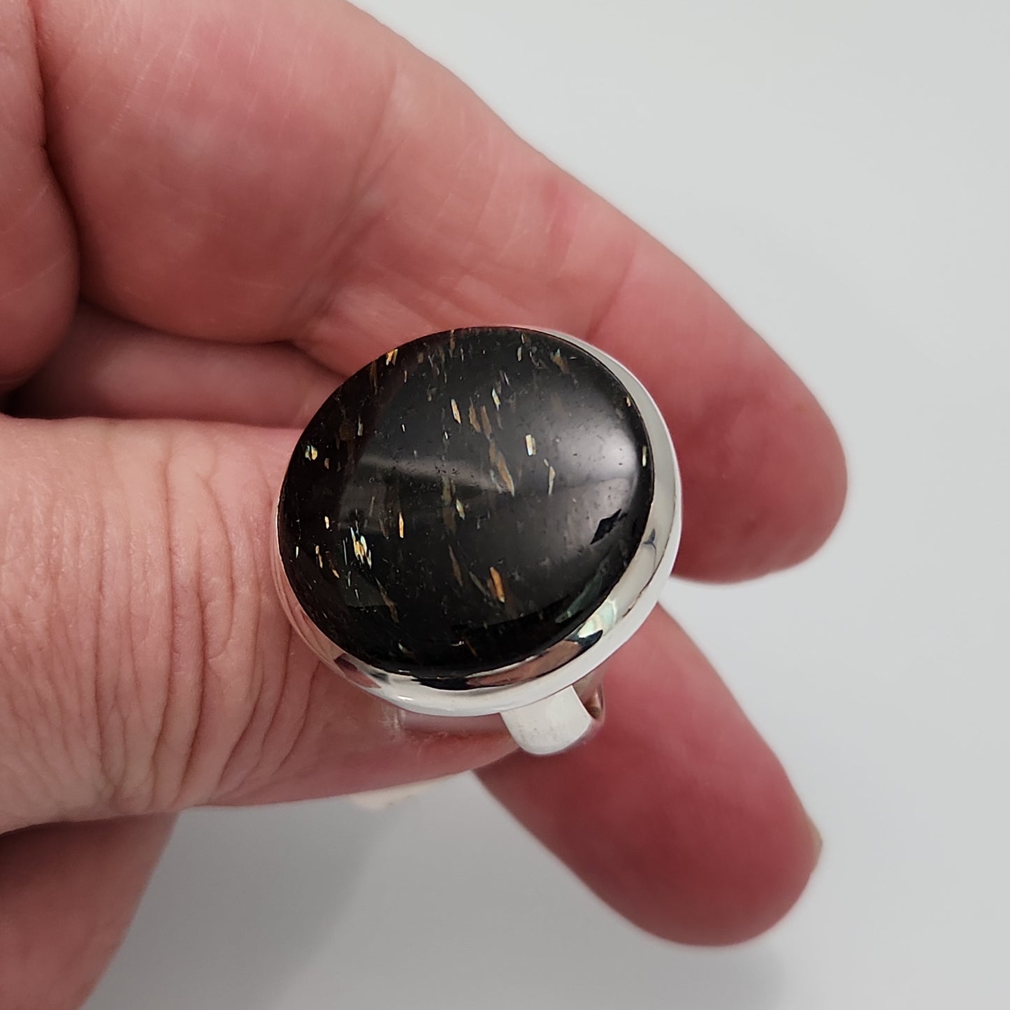 Nuummite Ring sz 8.5