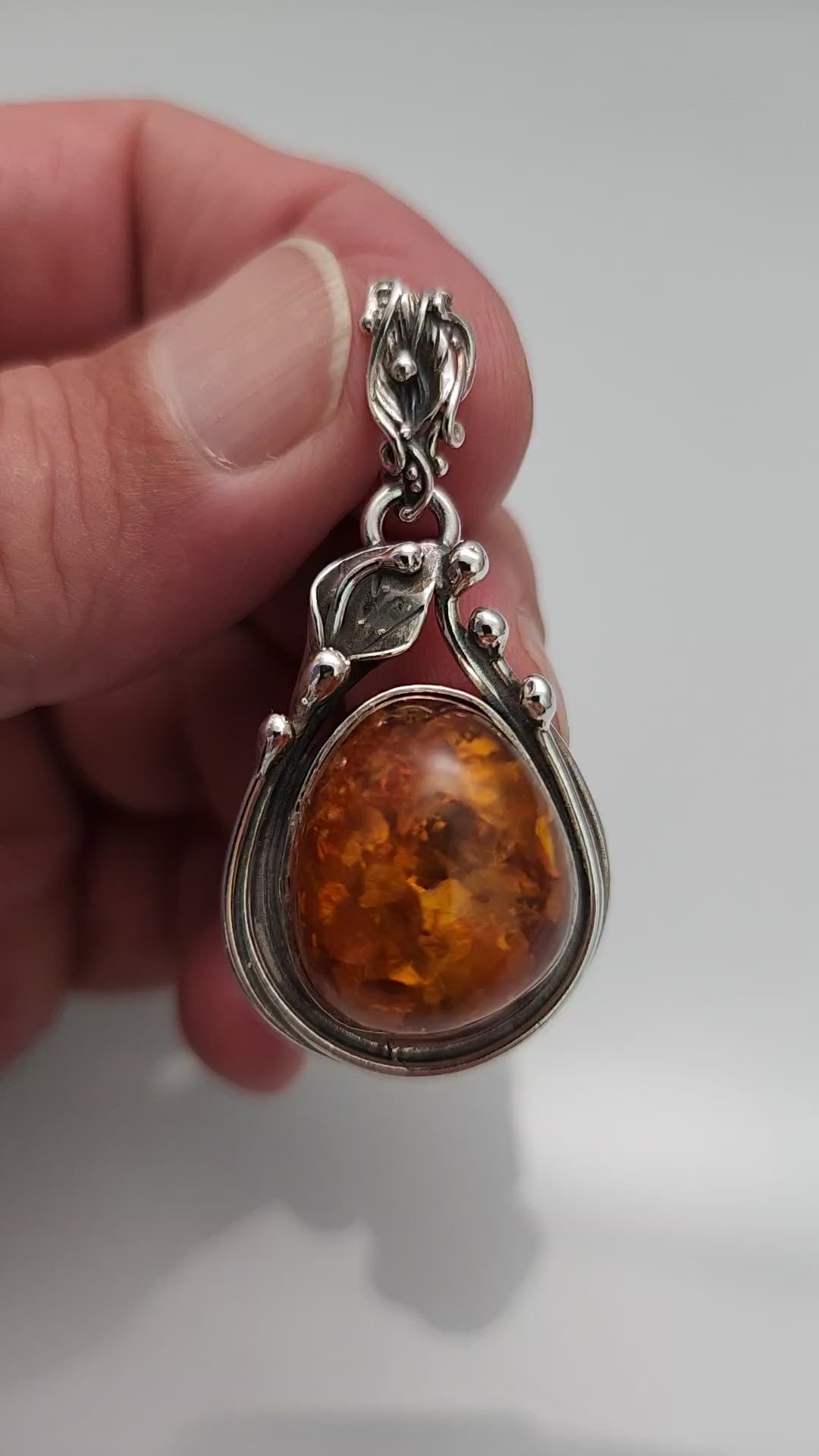 Amber Custom Pendant – Sultan of Silver