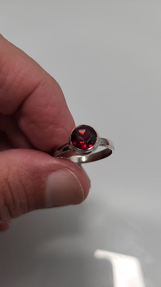 Garnet Ring sz 10