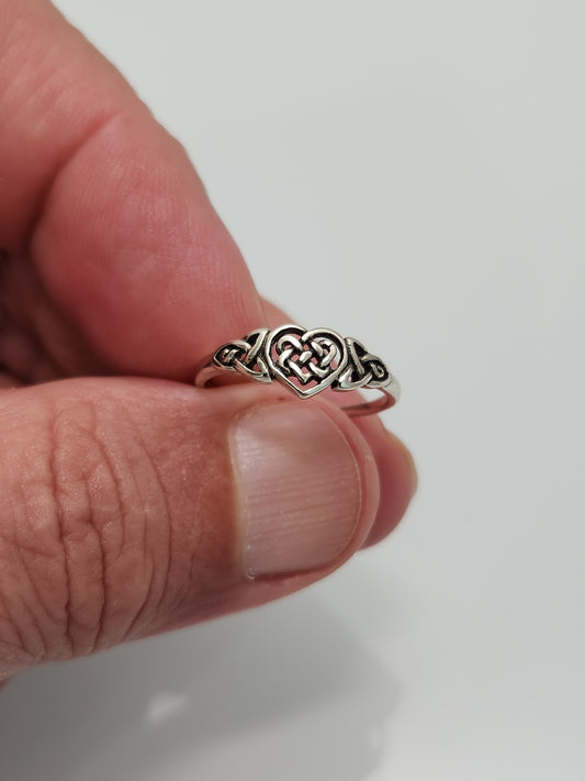 Silver Celtic Style Ring sz 6, 7, 8