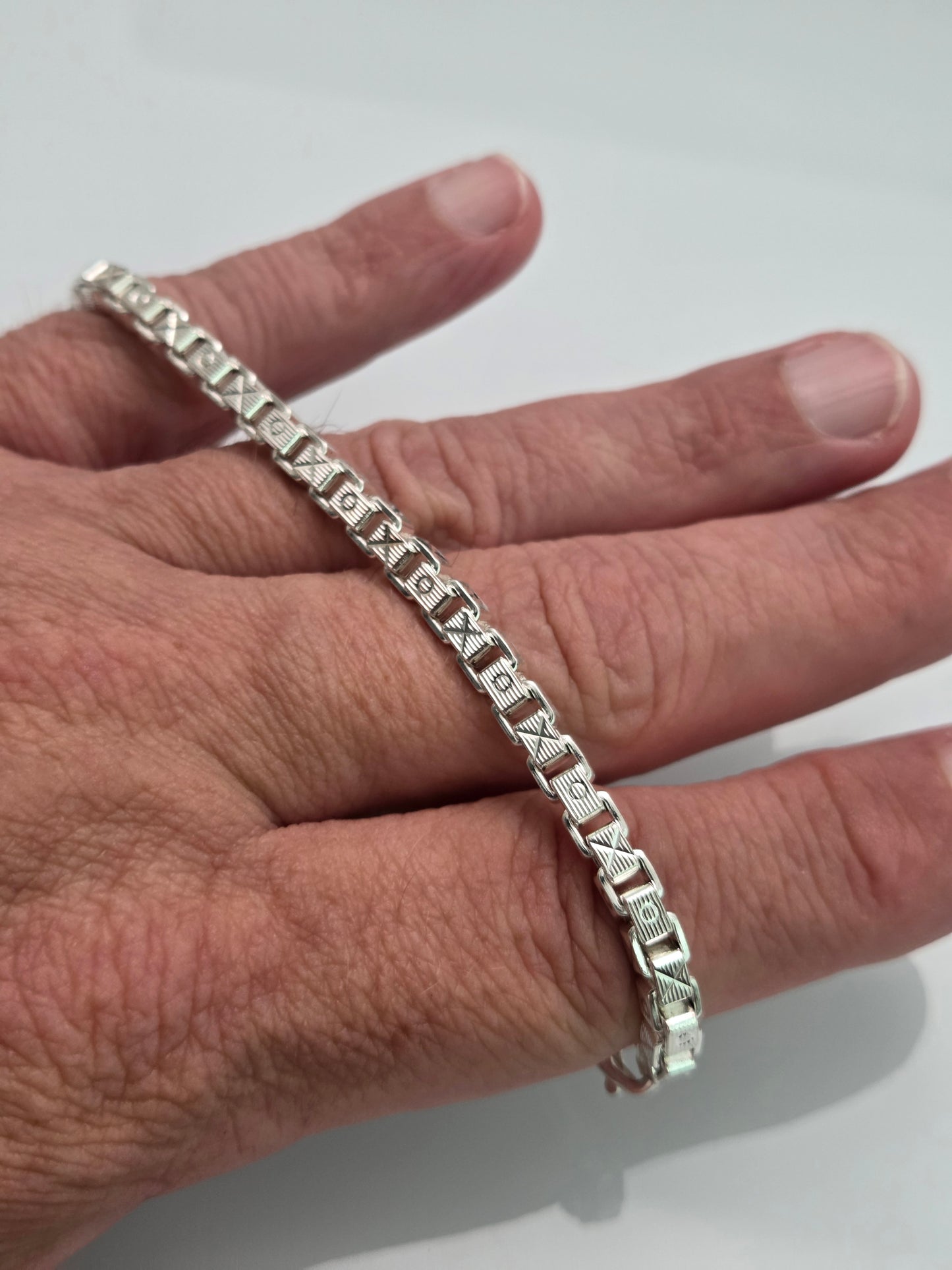 4.5mm Diamond Cut Box Link Bracelet 9"
