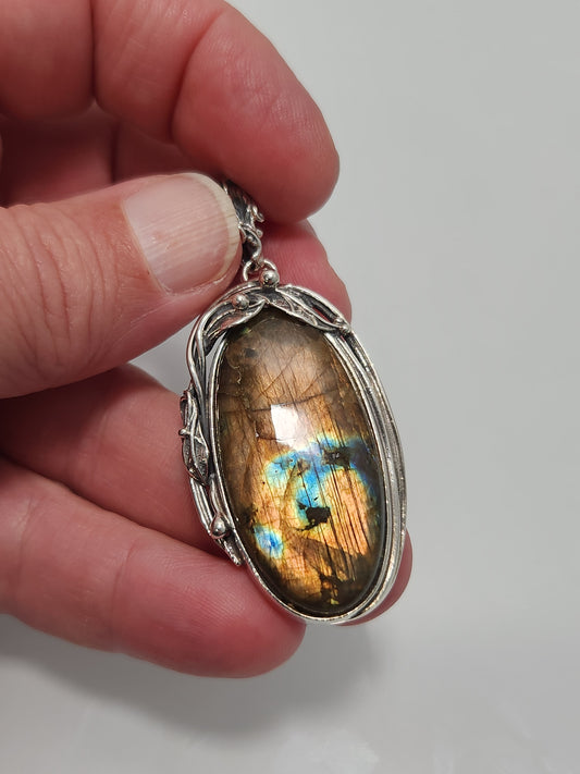 Labradorite Pendant