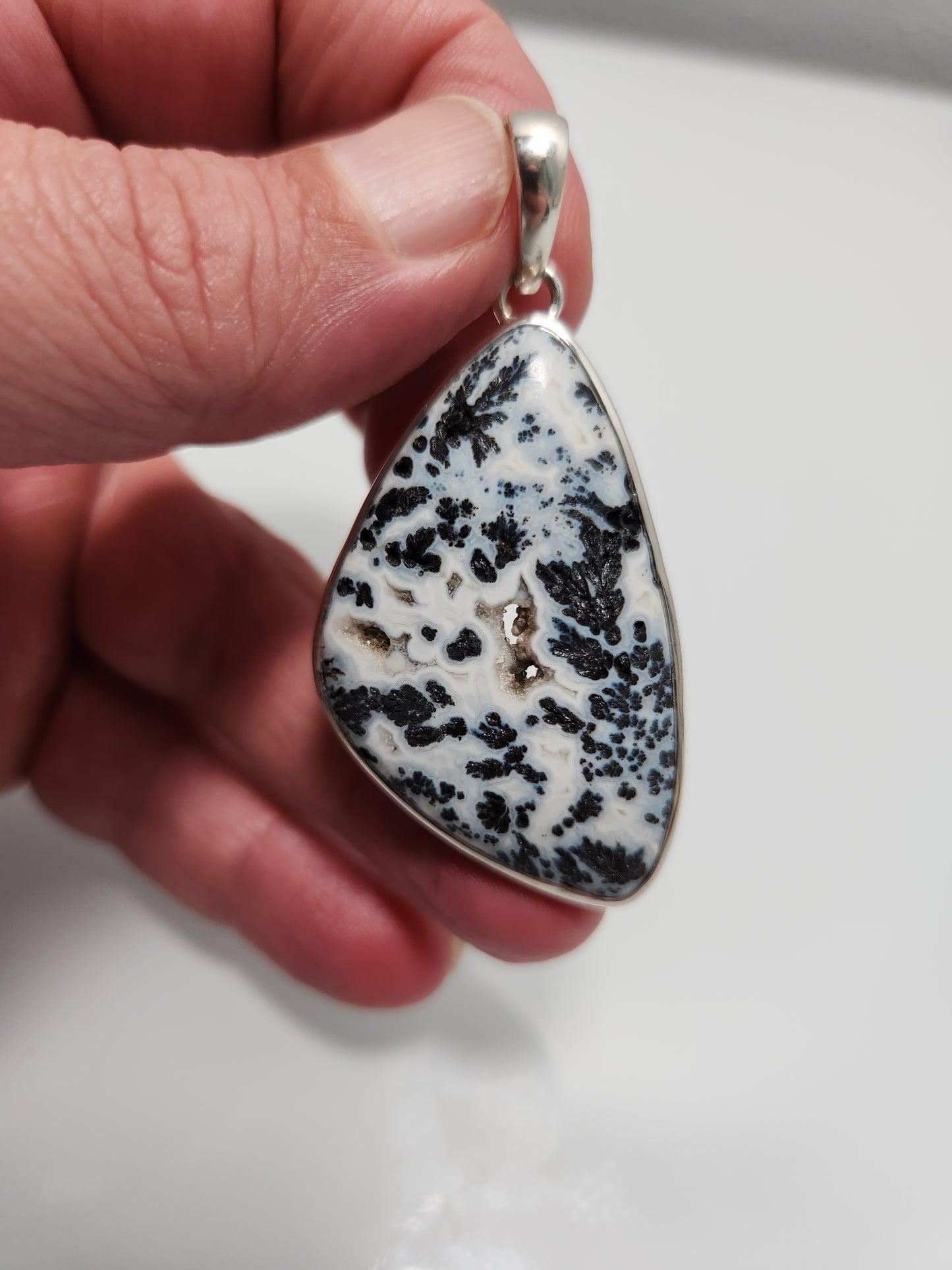 Dendritic Agate Pendant With Druzy