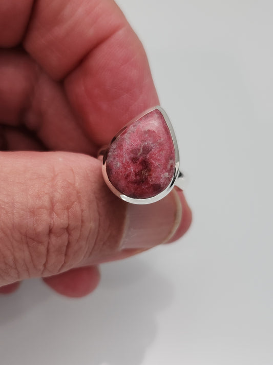 Thulite Ring sz 7